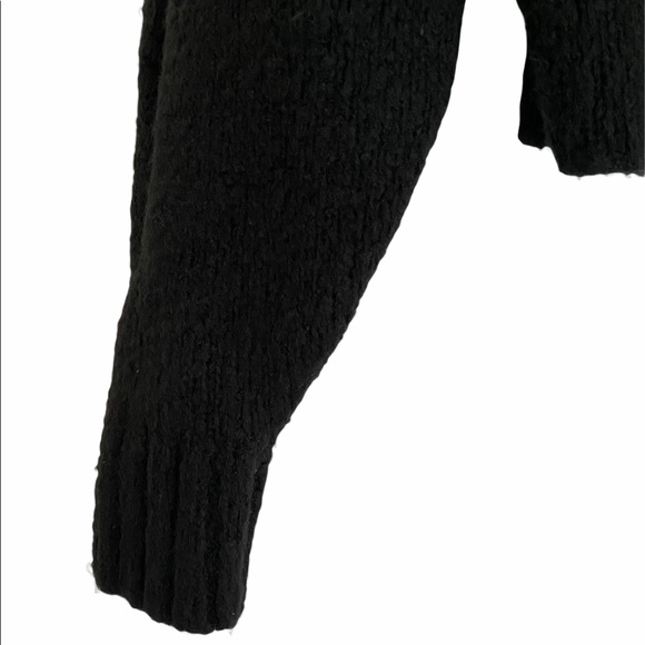 Kendall and Kylie X Revolve Slit Sleeve Black Turtleneck Sweater Size S - Picture 6 of 6